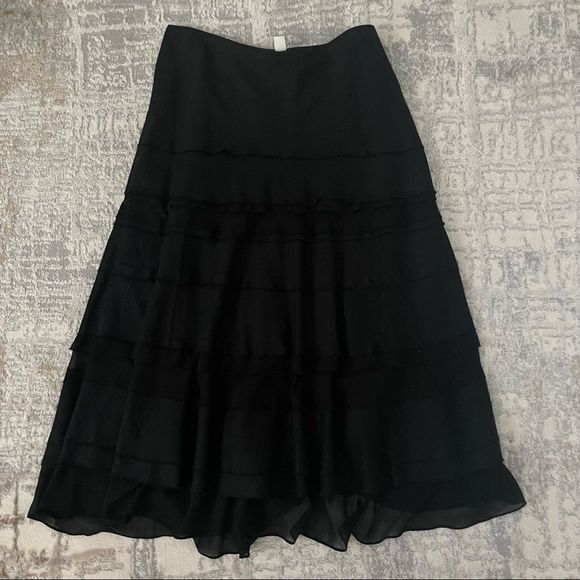 WHBM Ruffle MIDI Skirt - Picture 1 of 8